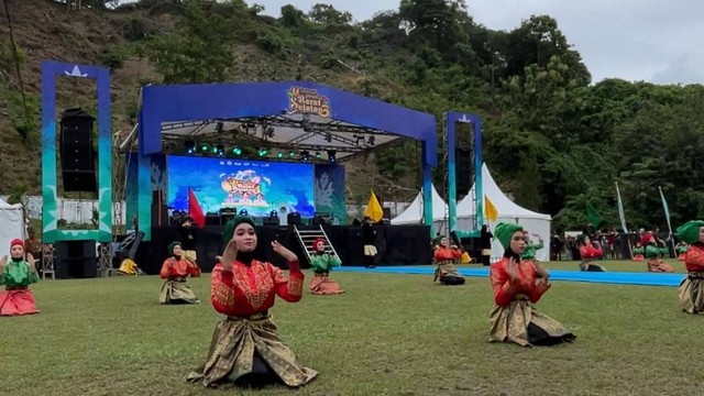 Festival Pesona Barat Selatan di Lapangan Naga, Aceh Selatan. Foto: Disbudpar 
