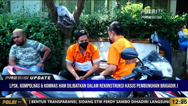 Rekonstruksi di rumah pribadi Irjen Ferdy Sambo di Jalan Saguling, Duren Tiga, Jakarta Selatan (30/8/2022).
 Foto: Youtube/Polri TV