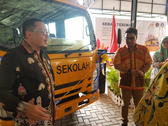 Direktur Politeknik Negeri Indramayu (Polindra), Casiman Sukardi, ST,M.T dalam satu kegiatan di kampus Polindra Indramayu. (Tomi Indra)