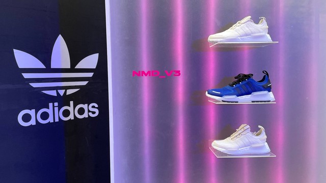 Adidas Indonesia telah resmi meluncurkan sneaker adidas NMD V3. Foto: kumparan