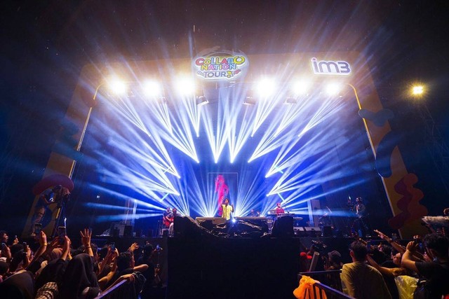Fourtwnty saat tampil di Collabonation Tour, Rabu malam, 31 Agustus 2022, di Rumah Radakng Pontianak. Foto: Instagram @rockerkecil