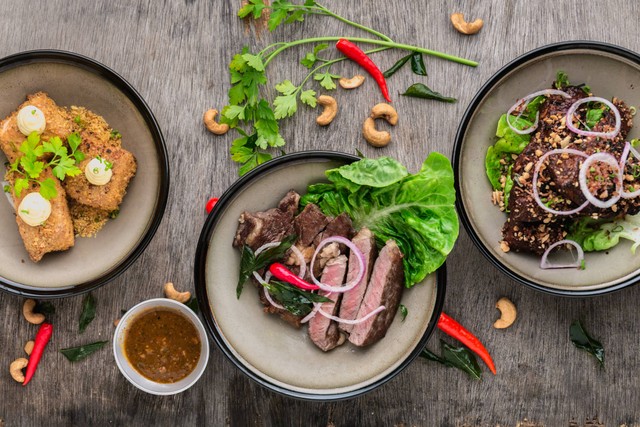 Tempat Makan Dekat WTC Sudirman, Foto: Unsplash/Lily Banse