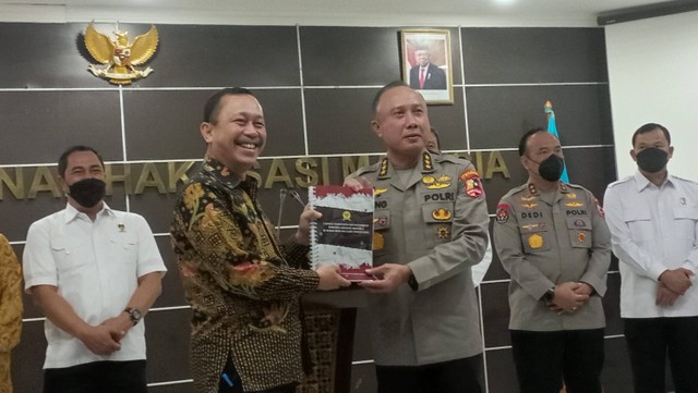 Komnas HAM Resmi Serahkan Rekomendasi Kasus Pembunuhan Yosua Ke Polri ...