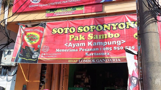 Warung Soto Pak Sambo di Kartasura, Sukoharjo. FOTO: Fernando Firusia 