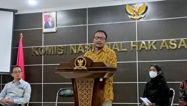 Konferensi Pers Komnas HAM Terkait Hasil Penyelidikan Pembunuhan Brigadir Yosua, di Komnas HAM, Jakarta, Kamis (1/9/2022). Foto: Fadhlan/kumparan