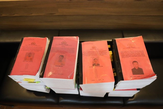 Berkas perkara Ferdy Sambo dkk resmi dikembalikan ke penyidik Bareskrim Polri. Foto: Kejagung