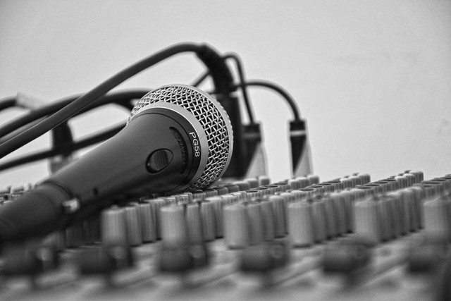 Ilustrasi Pencipta Lagu Ondel-ondel. (Foto: Simone_ph by https://pixabay.com/id/)