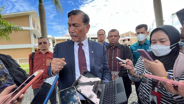 Menteri Koordinator Bidang Kemaritiman dan Investasi Luhut Binsar Pandjaitan di Institut Teknologi DEL Sumatera Utara, Sabtu (3/9/2022). Foto: Fariza Rizky Ananda/kumparan