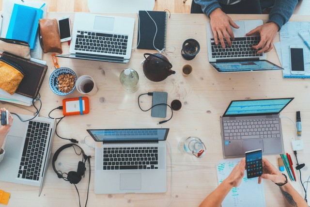 Ilustrasi Extensi yang di hasilkan oleh file Spreadsheet adalah XLS, sumber foto: (Marvin Meyer) by unsplash.com