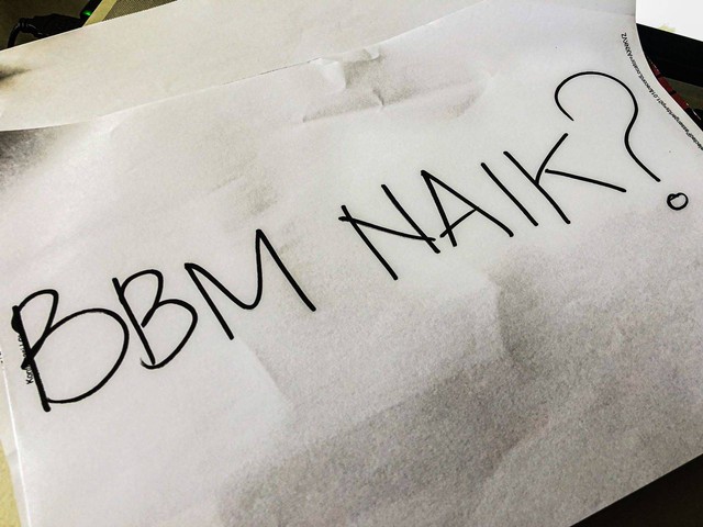 Foto tulisan BBM Naik?. Sumber foto : Uli Rosari