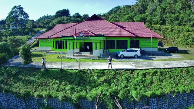 Kantor Komisi Pemilihan Umum Kabupaten Maybrat di Ayamaru