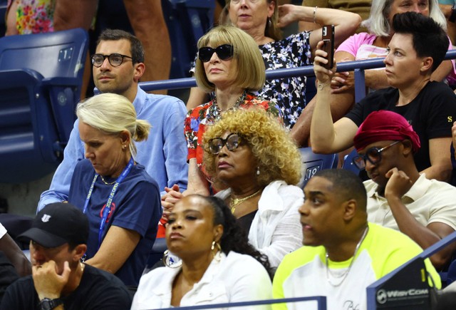 Anna Wintour hadir di Pertandingan Terakhir Serena Williams di US Open. Foto: Mike Segar/REUTERS