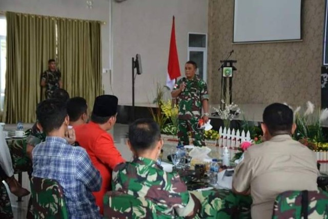 Komandan Korem (Danrem) 033/WP, Brigjen TNI Yudi Yulistyanto memimpin kegiatan komunikasi sosial yang digelar di Gedung Serbaguna Makorem 033/WP.