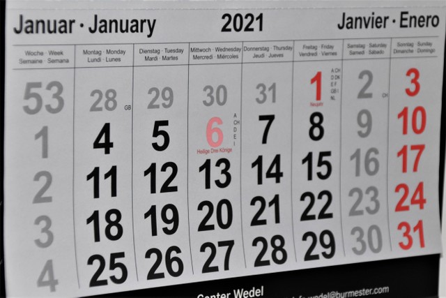 Ilustrasi kalender yang berisi keterangan hari dan tanggal. Foto: Unsplash