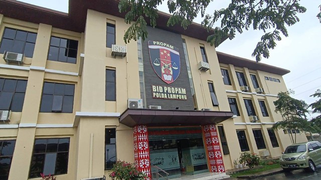 Gedung Bid Propam Polda Lampung. | Foto: Sinta Yuliana/Lampung Geh