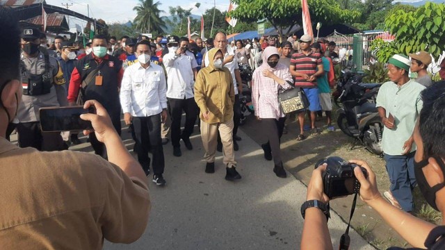 Kunjungan Menteri Sosial Tri Rismaharini di Kecamatan Gumbasa, Kabupaten Sigi, Sulawesi Tengah, Rabu, 7 September 2022. Foto: Tim PaluPoso