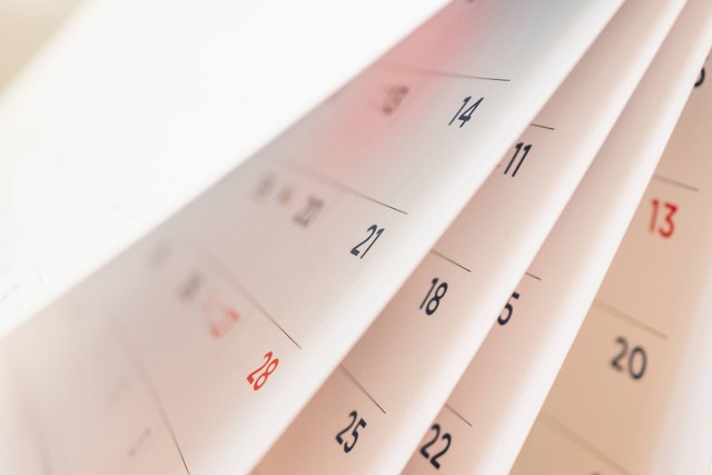 Ilustrasi kalender. Foto: Kwangmoozaa/Shutterstock