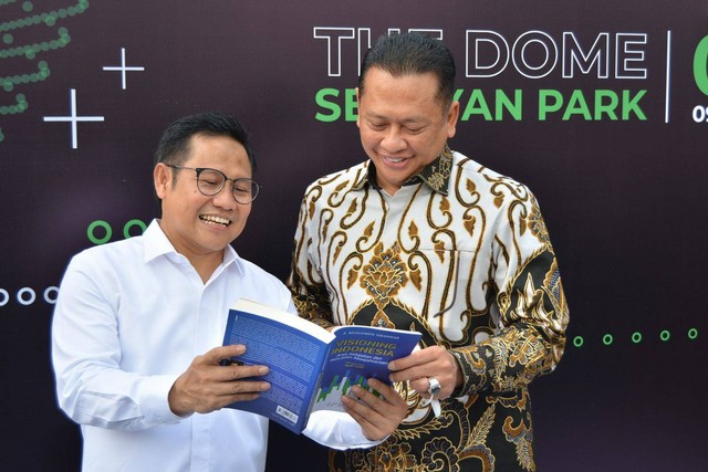 Ketum PKB Muhaimin Iskandar (Cak Imin) meluncurkan buku 'Visioning Indonesia: Arah Kebijakan dan Peta Jalan Kesejahteraan, Rabu (6/9/2022). Foto: Dok. PKB
