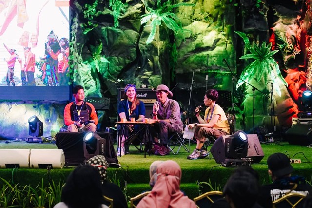 Talkshow tentang kegiatan alam terbuka dan konservasi selalu jadi menu yang dijsajikan dalam gelaran Indofest. Foto: Dok. Arei Outdoorgear.