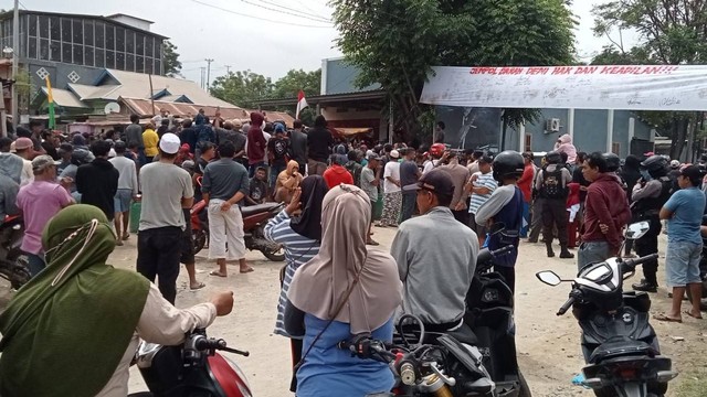 Aksi masyarakat lingkar Tambang Poboya, Rabu, 7 September 2022. Foto: Istimewa