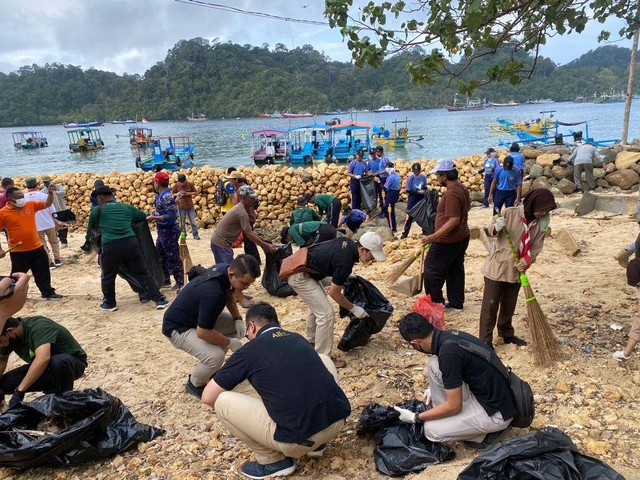 Gerakan Nasional Laut Bersih Tahun 2022 dalam upaya membangun kejayaan maritim untuk Indonesia pulih lebih cepat, bangkit lebih kuat. Foto: dok Grand Mercure Malang Mirama