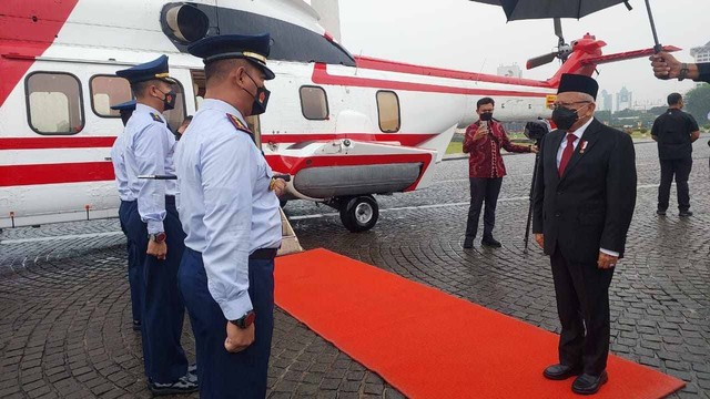 Wapres Ma'ruf Amin bertolak ke Bandung pimpin upacara penetapan komponen cadangan. Foto: BPMI Setpres