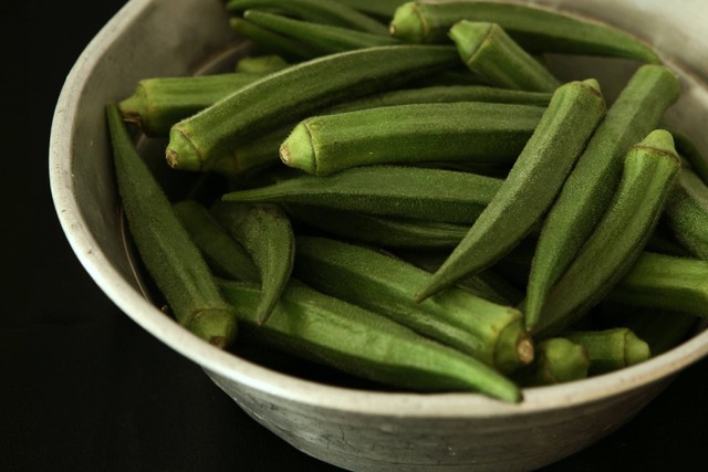 Ilustrasi okra hijau. Foto: Neha Deshmukh/unsplash