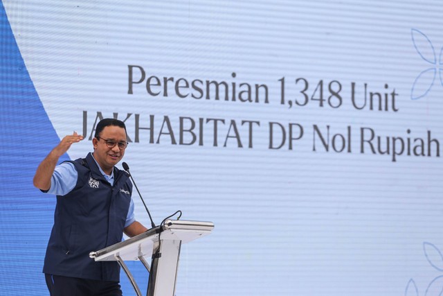Gubernur DKI Jakarta Anies Baswedan menyampaikan sambutan saat peresmian rumah DP nol rupiah di Cilangkap, Jakarta Timur, Kamis (8/9/2022). Foto: Asprilla Dwi Adha/ANTARA FOTO