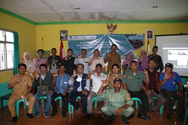 Foto Stakeholder Desa Cibanteng. Kredit Foto: Tim PKM-RSH IPB University