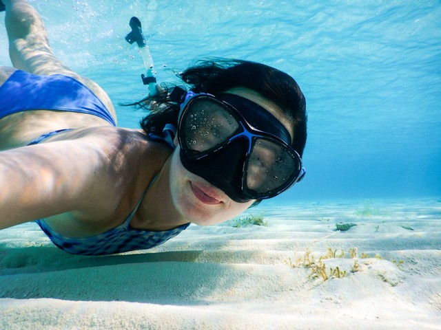 6 Spot Snorkeling di Lombok, Foto hanya ilustrasi bukan tempat yang sebenarnya, Foto: Unsplash/Analia Ferrario.