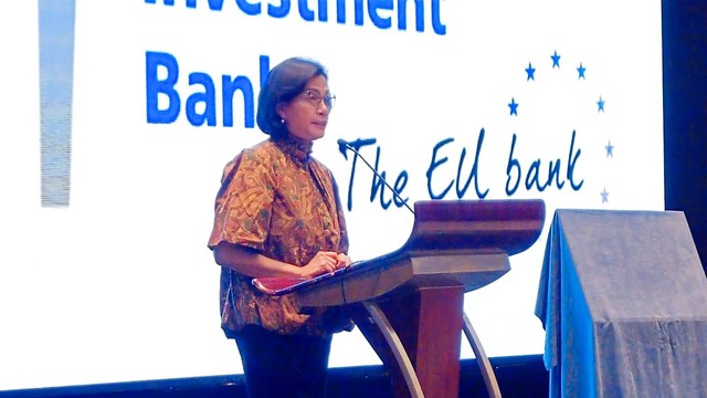 Menteri Keuangan Sri Mulyani dalam acara Opening Ceremony of the EIB Regional Office for South-East Asia and the Pacific, Jumat (9/9/2022). Foto: Ave Airiza Gunanto/kumparan