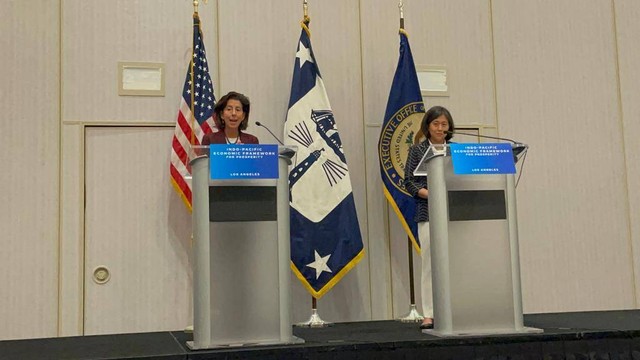 Jumpa pers Menteri Perdagangan Amerika Serikat Gina Raimondo dan United States Trade of Representative (USTR) Ambassador Katherine Tai di Hotel JW Marriott LA Live, Los Angeles, Jumat (9/9/2022). Foto: Arifin Asydhad/kumparan