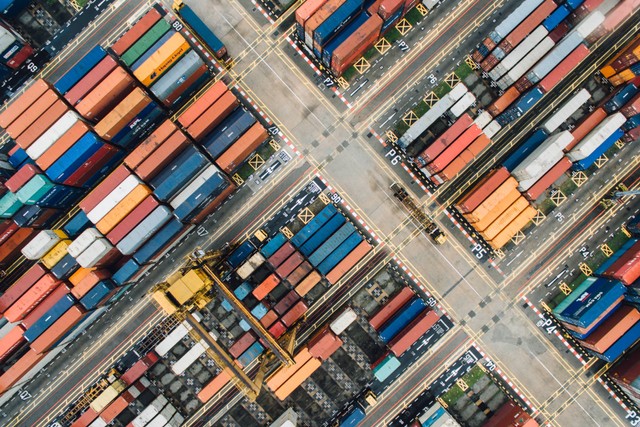 Kotak Kargo, Foto Unsplash Chuttersnap