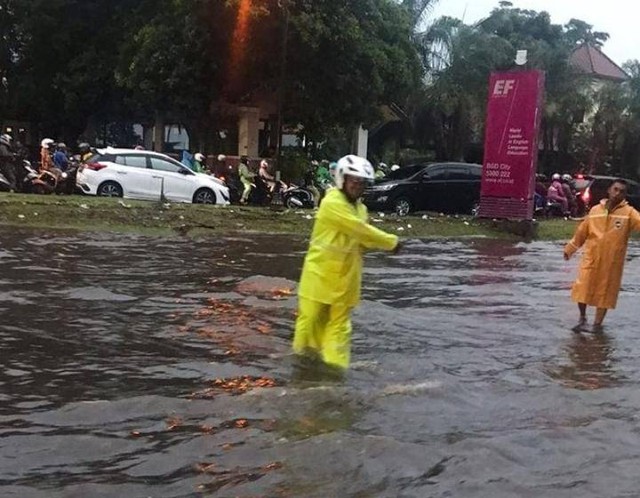Genangan banjir di BSD dan Alam Sutera. Foto: Dok. Istimewa