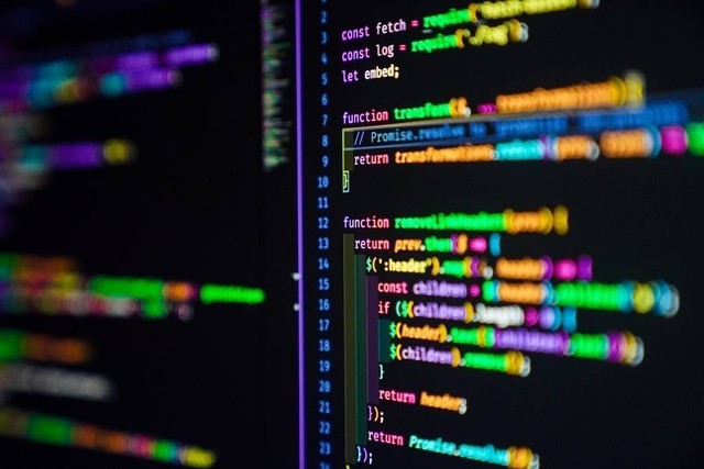 Ilustrasi aplikasi coding. Foto: Joan Gamell/Unsplash