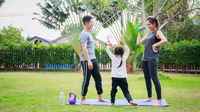 Ingin Ajak Anak Lomba Lari? Ini yang Perlu Dipastikan, Moms! | kumparan.com