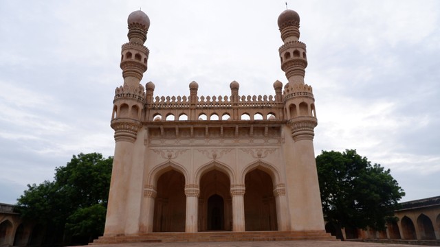 Ilustrasi masjid. Foto: RealityImages/Shutterstock