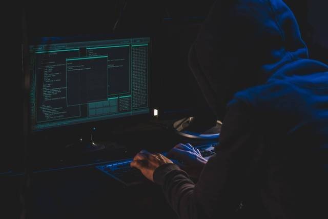 Ilustrasi hacker. Foto: Shutterstock