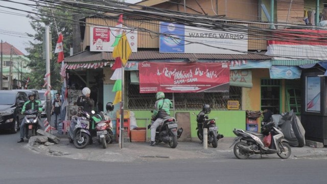 Warteg Warmo di Tebet, Jakarta Selatan. Foto:  Retno Wulandhari Handini/kumparan