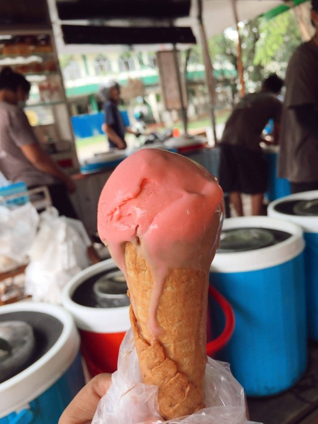 Es krim 'Kong Pou'. Foto: Siti Annisa Aini/Hi!Pontianak