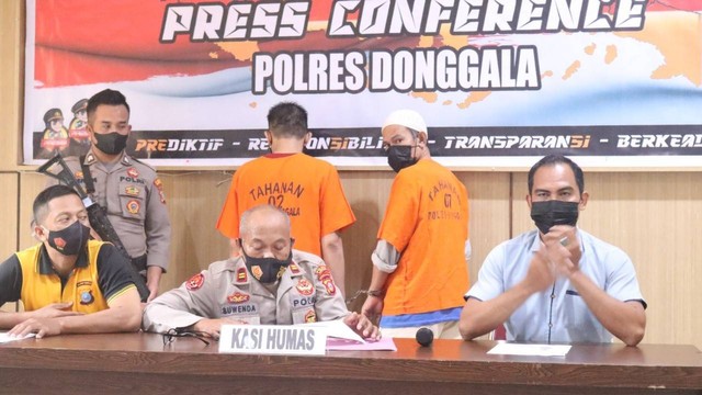 Konferensi pers penangkapan pelaku narkoba di Donggala, Sulawesi Tengah. Foto: Istimewa