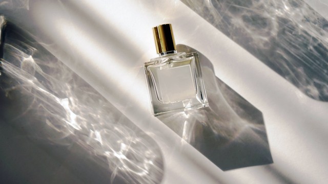 Ilustrasi rekomendasi body mist Victoria's Secret. Foto: KaterynaTkachenko/Shutterstock