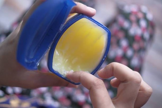 Ilustrasi manfaat vaseline (Sumber: Pexels)