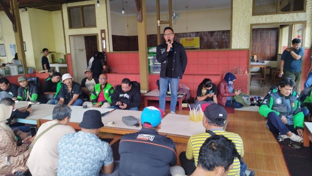 Kopdar sosialisasi tarif baru dari Gojek kepada mitra driver di Malang. Foto: Gojek
