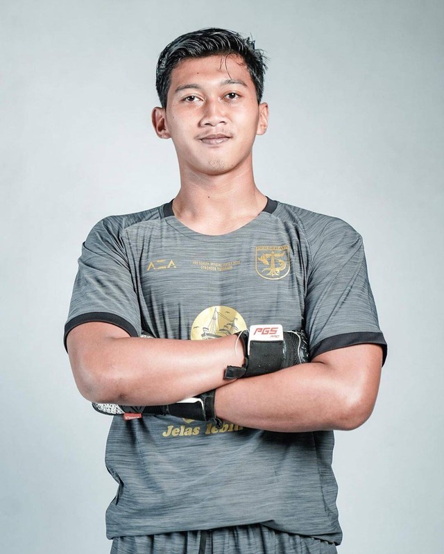 Aditya Arya Nugraha, Kiper Pengganti Cahya Supriadi Yang Tampil Memukau ...