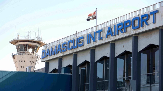 Bandara Internasional Damaskus di Suriah pada 1 Oktober 2020. Foto: Louai Beshara/AFP