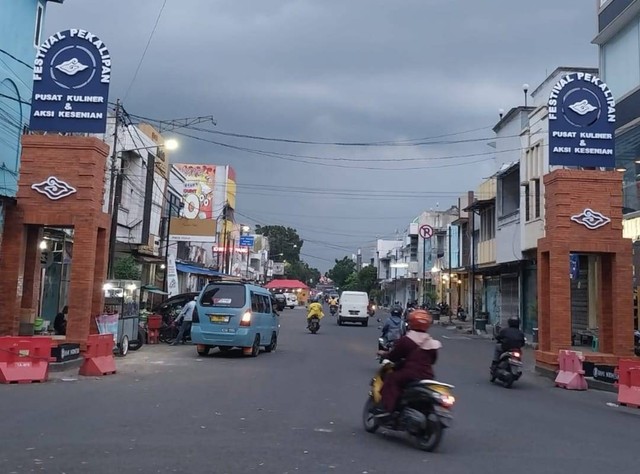 Kawasan Jalan Pekalipan Kota Cirebon Jawa Barat yang akan menjadi pusat kuliner dan kesenian daerah.(Juan)