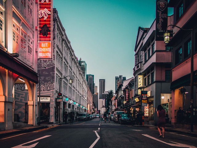 ilustrasi :Chinatown Singapore/foto:unplash/lily banse