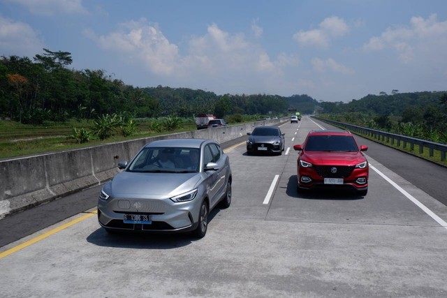 Test drive MG HS i-Smart dan mobil listrik MG ZS EV Jakarta-Surabaya via tol Trans Jawa 12-14 September 2022. Foto: Aditya Pratama Niagara/kumparan