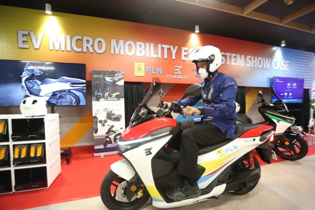 Presiden Jokowi Instruksikan Penggunaan Kendaraan Listrik untuk Dinas. Foto: Dok. PLN